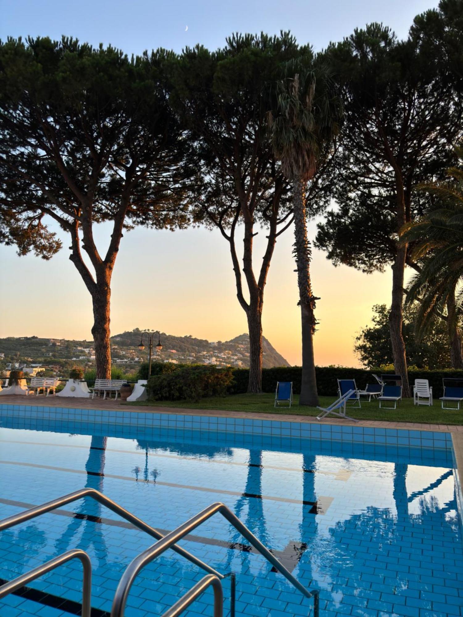 Villa Moma Giardino, Tennis E Piscina Panoramica Ischia Luaran gambar